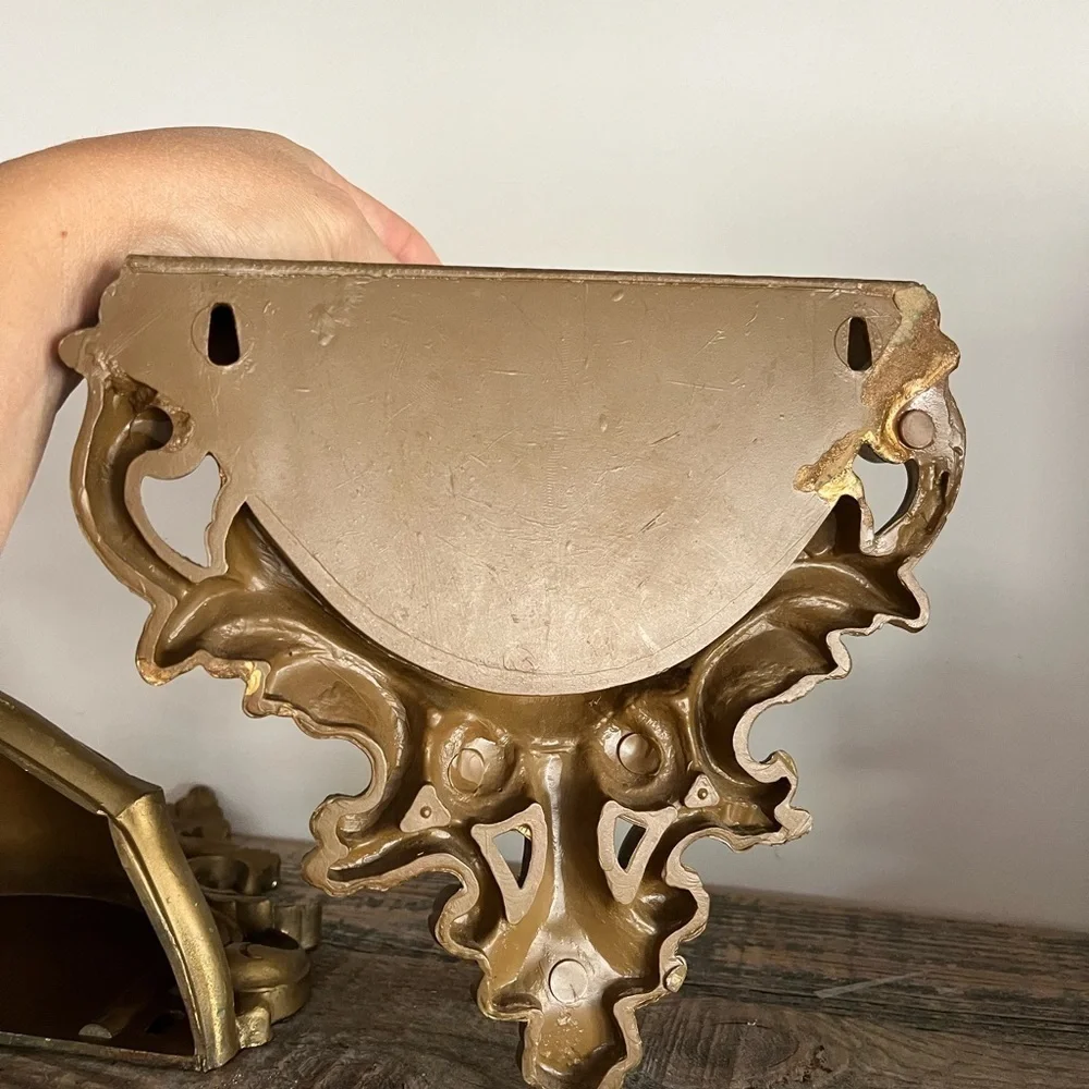 HomeCo ornate gold set of 2 wall pockets
